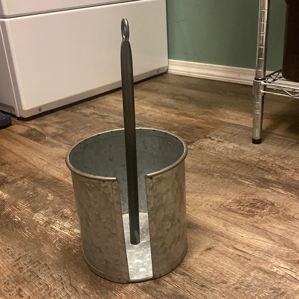 Paper towel holder